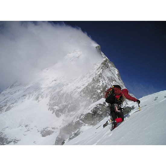 Fototapetai Moteris kopianti į kalną