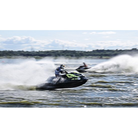 Fototapetai Žmogus plaukia vandens motociklu 3