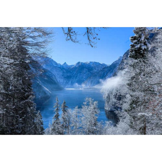 Fototapetas Ežeras tarp kalnų šalia miško - 003