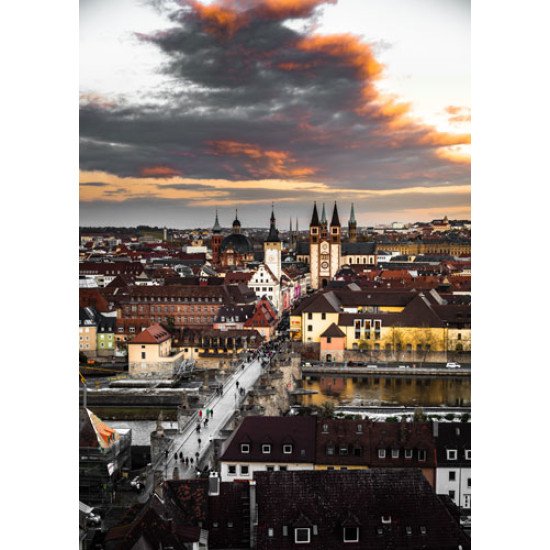 Fototapetai Miestas vakaro saulės šviesoje