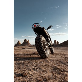 Fototapetai Motociklas dykumoje